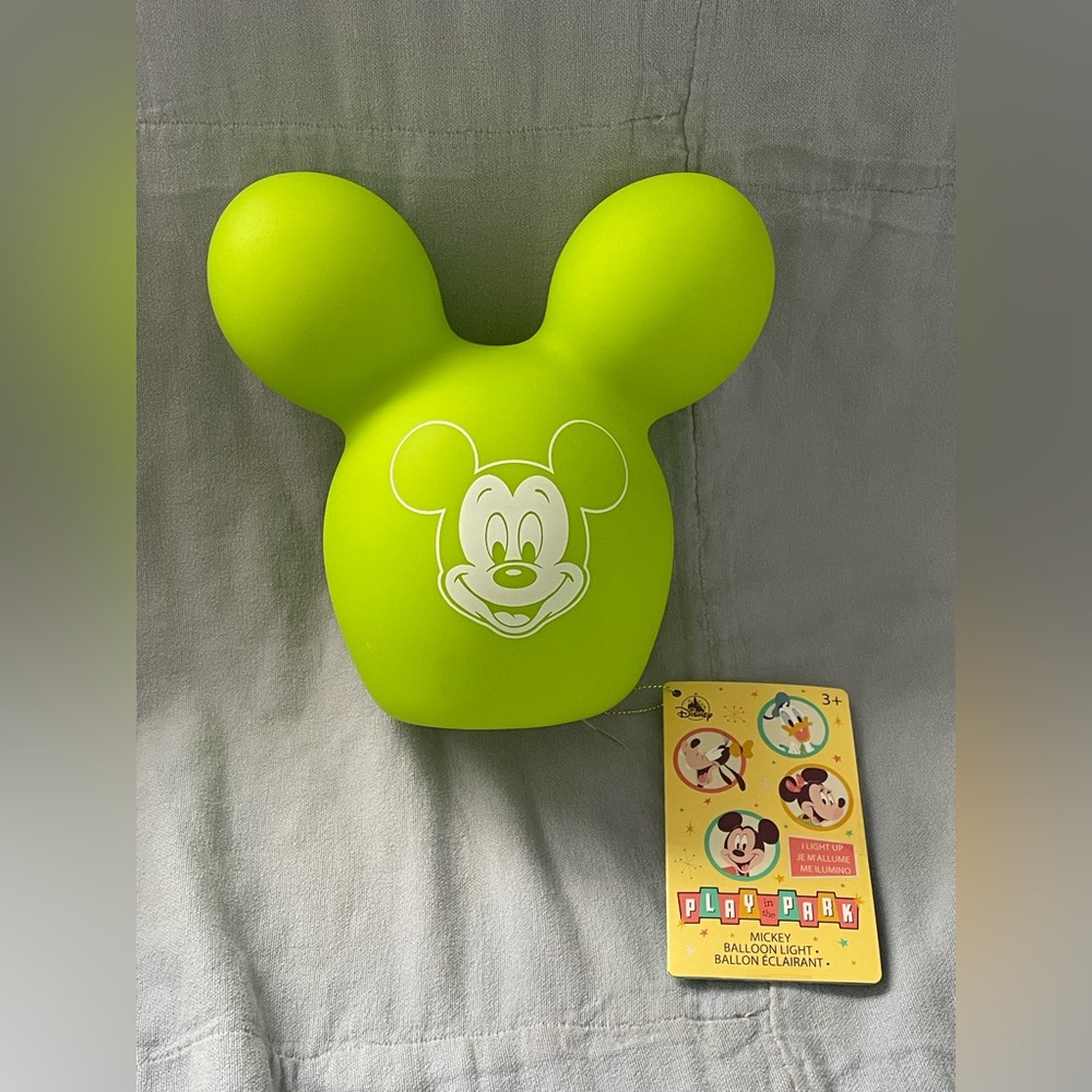 NEW Disney Parks Play in the Parks Mickey Balloon Light Up Blow Mold Night Light